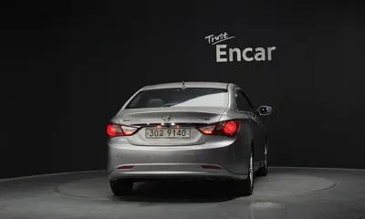 Hyundai Sonata 2010, 69782 км, за 2363.14 USD