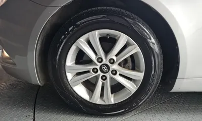 Hyundai Sonata 2010, 69782 км, за 2363.14 USD