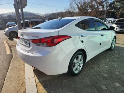 Hyundai Avante 2012, 101757 км, за 3239.03 USD