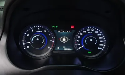 Hyundai Grandeur 2015, 151140 км, за 5730.28 USD - фото 8
