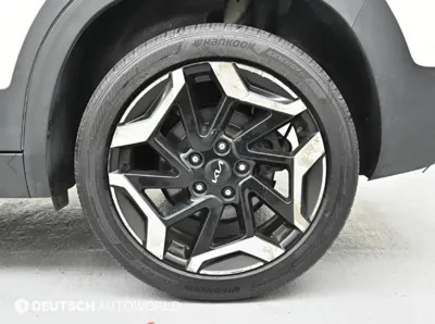 Kia Seltos 2023, 114193 км, за 11629.72 USD