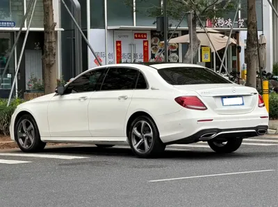 Mercedes-Benz E-Class 2018, 58000 км, за 24984.8 USD