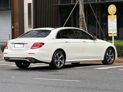Mercedes-Benz E-Class 2018, 58000 км, за 24984.8 USD