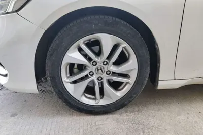 Honda Accord 2018, 66900 км, за 13376 USD - фото 8