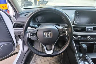 Honda Accord 2018, 66900 км, за 13376 USD - фото 14