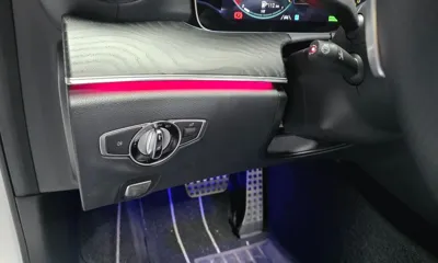 Mercedes-Benz E-Class 2023, 55413 км, за 30944.64 USD - фото 20