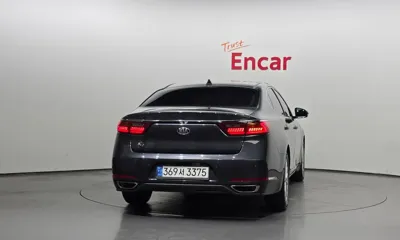 Kia K7 2018, 126869 км, за 7000.27 USD