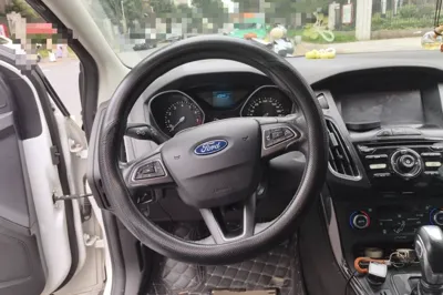 Ford Focus 2015, 113800 км, за 3364 USD - фото 10