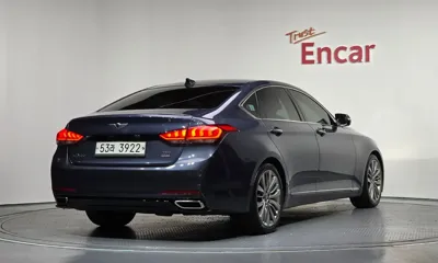 Hyundai Genesis 2016, 105125 км, за 6607.2 USD