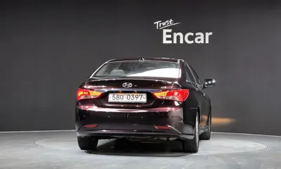 Hyundai Sonata 2014, 155918 км, за 3445.36 USD