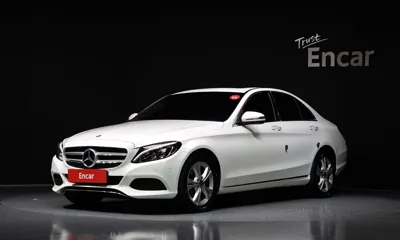 Mercedes-Benz C-Class · 2018 год