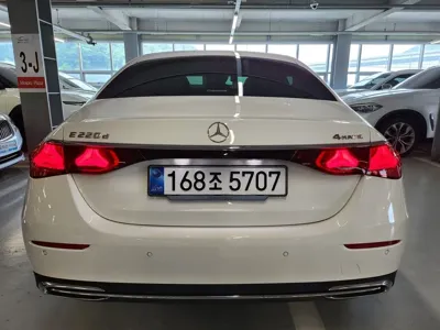 Mercedes-Benz E-Class 2024, 21092 км, за 40629.25 USD