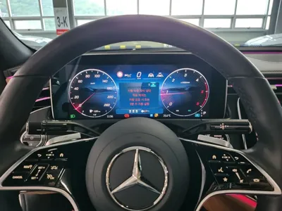 Mercedes-Benz E-Class 2024, 21092 км, за 40629.25 USD