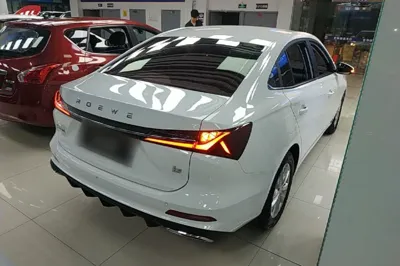 Roewe i5 2023, 22500 км, за 9006 USD - фото 6