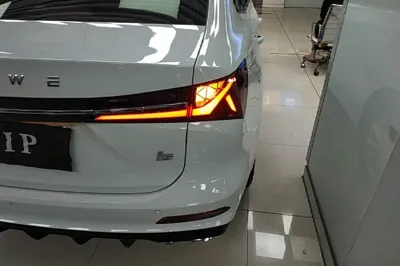Roewe i5 2023, 22500 км, за 9006 USD - фото 9