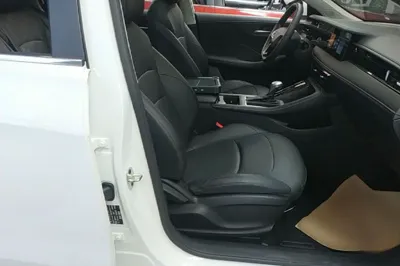 Roewe i5 2023, 22500 км, за 9006 USD - фото 19