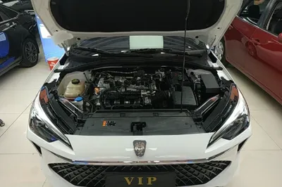 Roewe i5 2023, 22500 км, за 9006 USD - фото 24