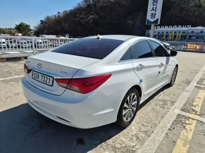 Hyundai Sonata 2013, 166056 км, за 2619.14 USD