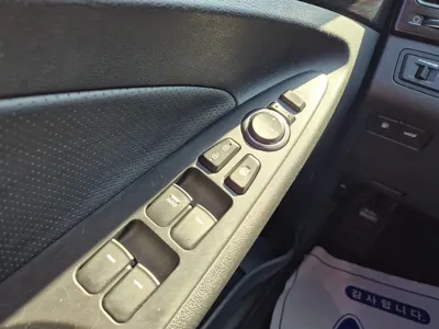 Hyundai Sonata 2013, 166056 км, за 2595.63 USD - фото 16
