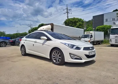 Hyundai i40 2012, 166697 км, за 2246.53 USD