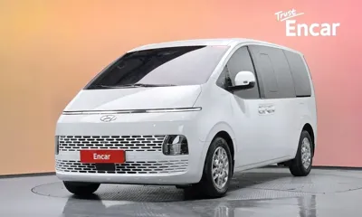 Hyundai Staria · 2023 год