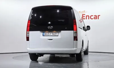 Hyundai Staria 2023, 40606 км, за 17019.37 USD