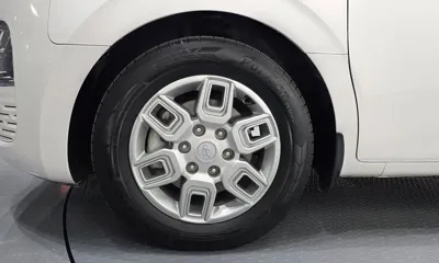 Hyundai Staria 2023, 40606 км, за 17019.37 USD