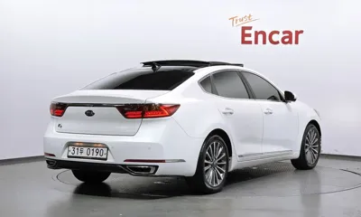 Kia K7 2016, 111063 км, за 8262.83 USD