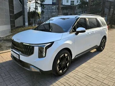 Kia Canival · 2025 год
