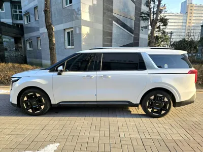 Kia Canival 2025, 39000 км, за 21224.72 USD