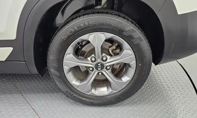 Kia Seltos 2022, 105008 км, за 9780.75 USD - фото 21