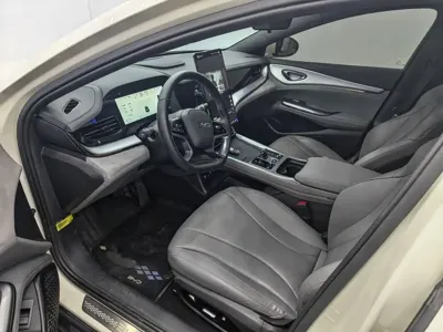BYD Seal 07 DM-i 2025, 19100 км, за 14390.54 USD - фото 17