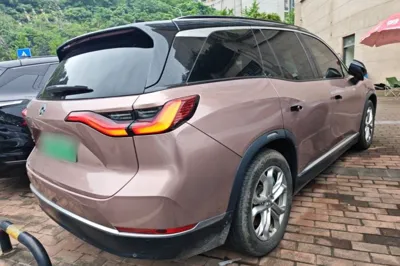 Nio ES8 2020, 102100 км, за 17855 USD - фото 6