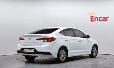 Hyundai Avante 2019, 141799 км, за 6144.7 USD