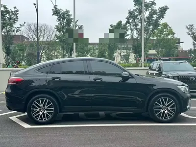 Mercedes-Benz GLC Coupe 2023, 35000 км, за 31393.79 USD