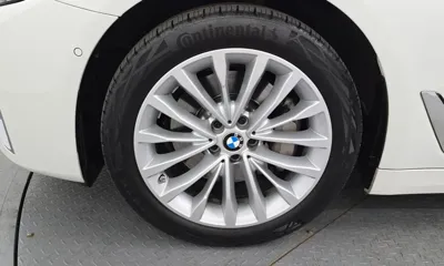 BMW 5-Series 2021, 26968 км, за 23790.34 USD