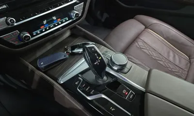 BMW 5-Series 2021, 26968 км, за 23790.34 USD - фото 9