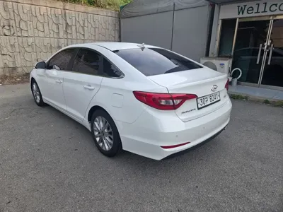 Hyundai Sonata 2015, 62000 км, за 4825.49 USD