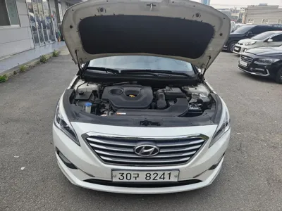 Hyundai Sonata 2015, 62000 км, за 4791.91 USD - фото 16