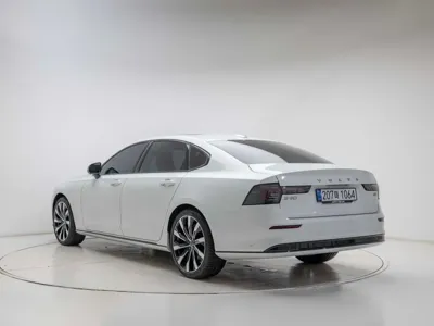 Volvo S90 2026, 8152 км, за 37053.88 USD