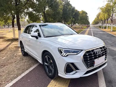 Audi Q3 2022, 45000 км, за 21979.63 USD