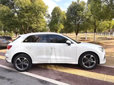 Audi Q3 2022, 45000 км, за 21979.63 USD
