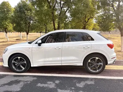 Audi Q3 2022, 45000 км, за 21979.63 USD