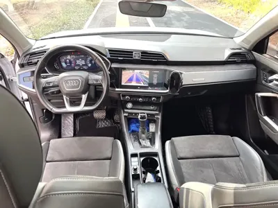 Audi Q3 2022, 45000 км, за 21873.44 USD - фото 12