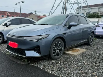 Xpeng P5 · 2023 год