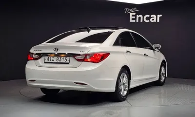 Hyundai Sonata 2011, 158915 км, за 1642.14 USD