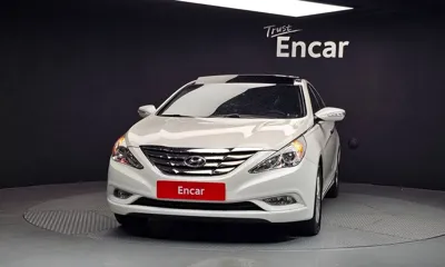 Hyundai Sonata 2011, 158915 км, за 1642.14 USD