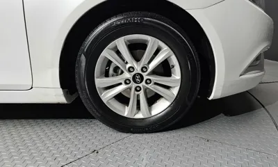 Hyundai Sonata 2011, 158915 км, за 1642.14 USD