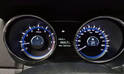 Hyundai Sonata 2011, 158915 км, за 1642.14 USD - фото 8