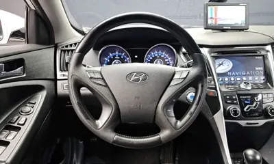 Hyundai Sonata 2011, 158915 км, за 1642.14 USD - фото 13